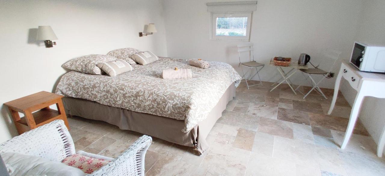 Superbe Chambre Avec Terrasse, Parking Prive, Jardin, Calme, Climatisation, 10 Mn Pont Du Gard #7 Apartamento Rochefort-du-Gard Exterior foto